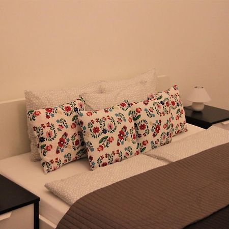 Duna Szecsi Apartman Budapest Eksteriør billede