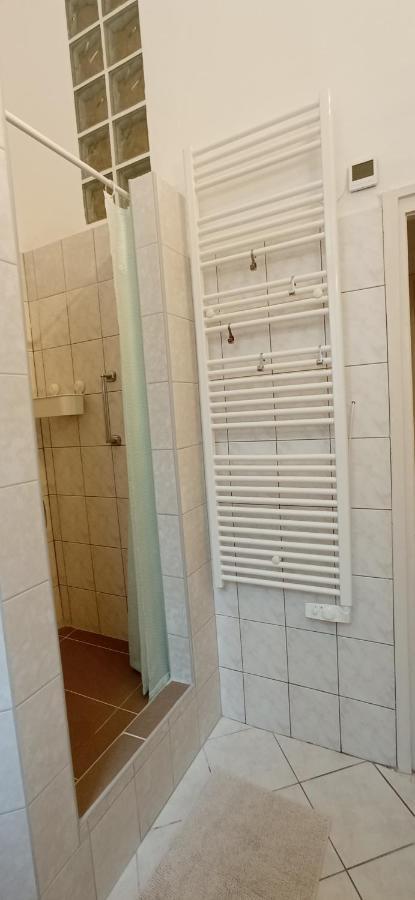 Duna Szecsi Apartman Budapest Eksteriør billede